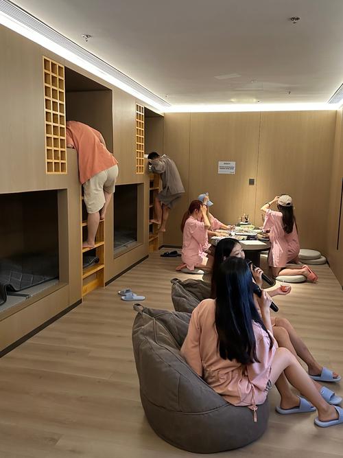 成都桑拿文化独具特色,豪华会所与平价浴室满足多样需求